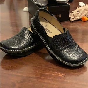 Algeria nursing shoes